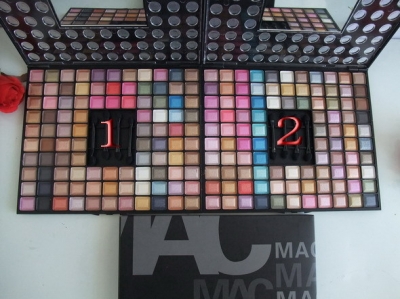 MAC Cosmetics Pro Store 98 Pcs Eyeshadow Palette Outlet